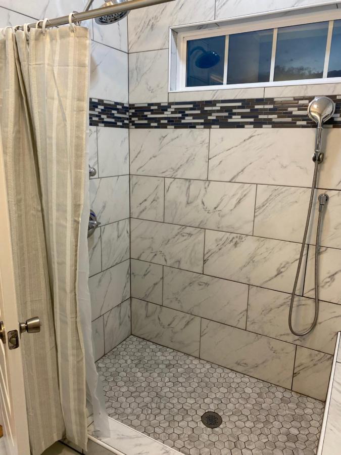 La Casa Grande Hosting Quarto em Acomodações Particulares Whitsett